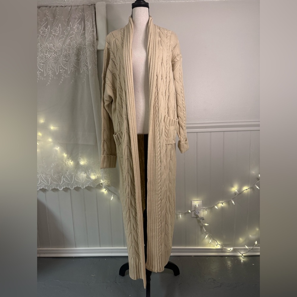 NWOT Women's Cream Cable Knit Long Cardigan